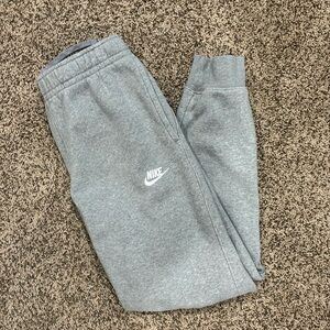 Nike Men’s Grey Sweatpants